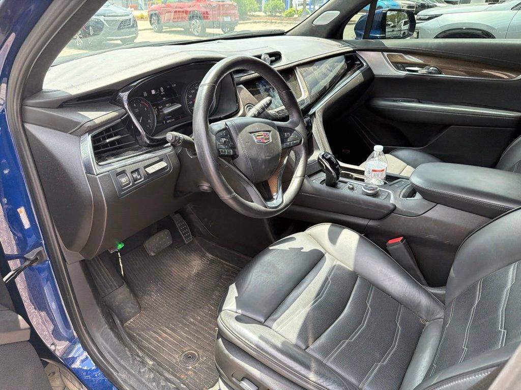 Used 2023 Cadillac XT6 Premium Luxury w/ Platinum Package AWD/4WD image 42