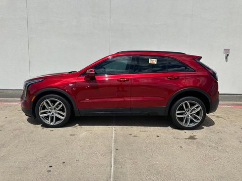 Used 2023 Cadillac XT4 Sport w/ Cold Weather Package FWD image 4
