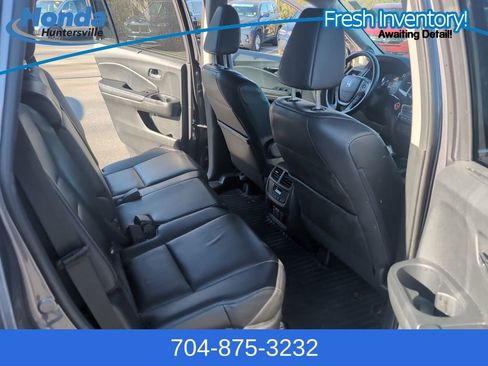 Used 2016 Honda Pilot Touring image 14