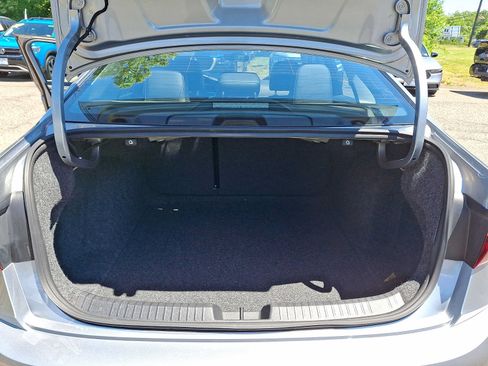 Used 2023 Volkswagen Jetta SE FWD image 26