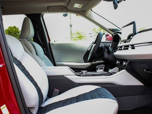 New 2025 Mitsubishi Outlander SE image 42