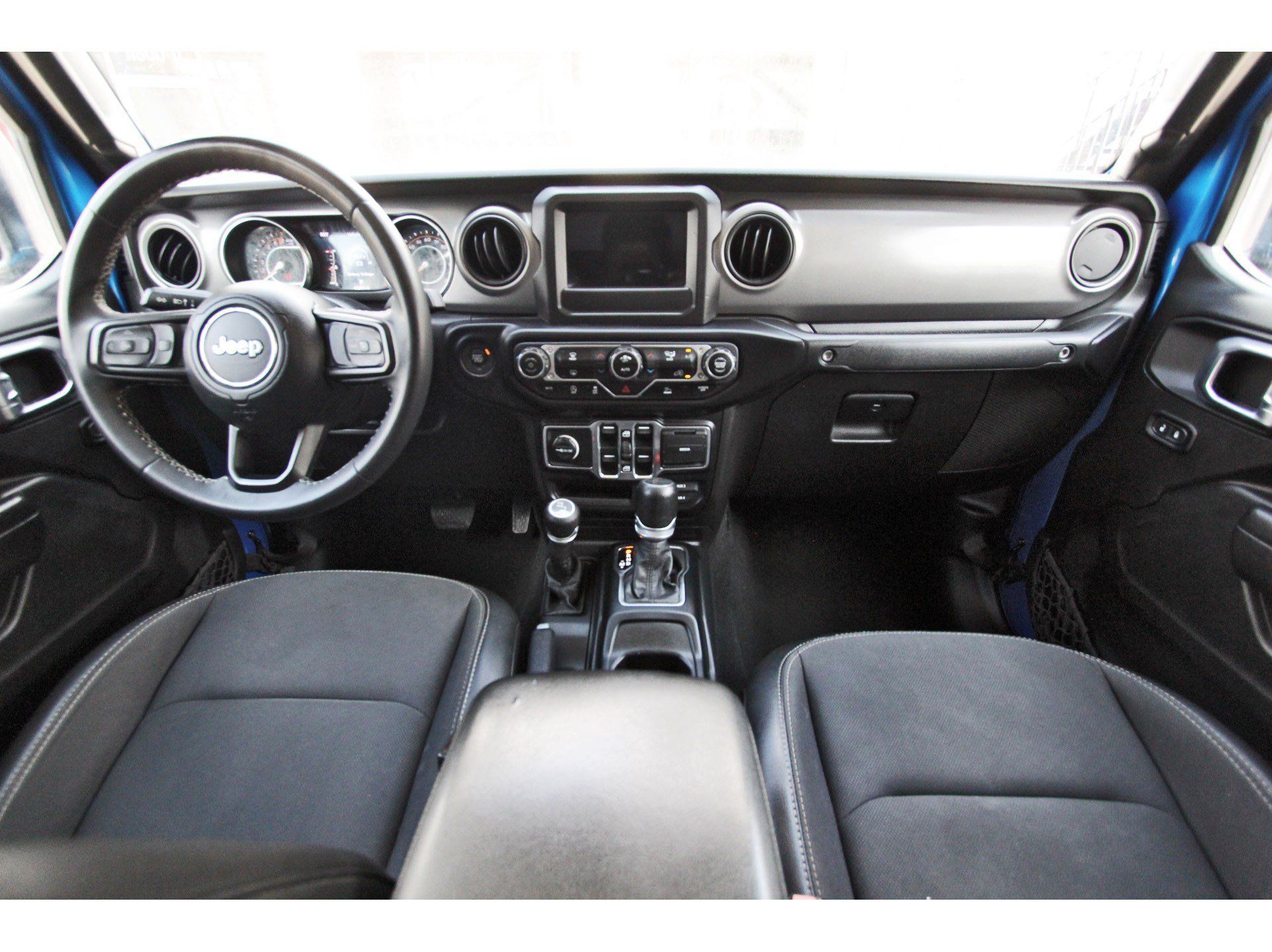 Used 2023 Jeep Gladiator Sport AWD/4WD image 10