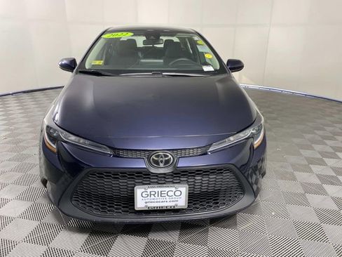 Used 2022 Toyota Corolla LE image 3