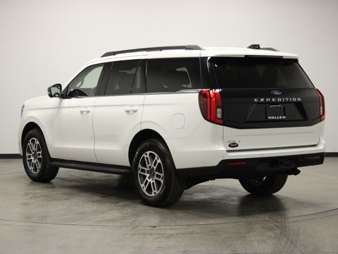 Used 2025 Ford Expedition Active image 7