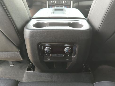 Used 2023 Chevrolet Tahoe Z71 w/ Z71 Off-Road Package AWD/4WD image 27