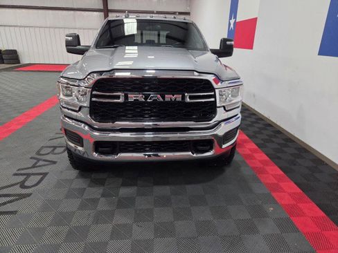 Used 2024 RAM 3500 Tradesman w/ Chrome Appearance Group image 12