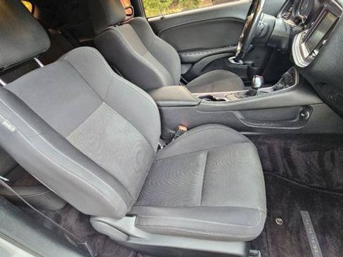 Used 2016 Dodge Challenger R/T RWD image 27