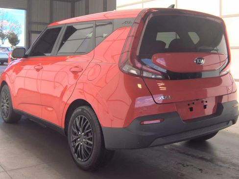 Used 2020 Kia Soul LX FWD image 3