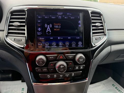 Used 2020 Jeep Grand Cherokee Altitude AWD/4WD image 20