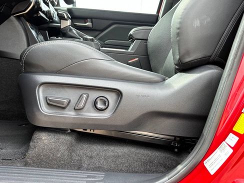 Used 2025 Toyota 4Runner Limited RWD image 14