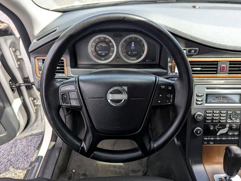 Used 2010 Volvo XC70 3.2 image 15