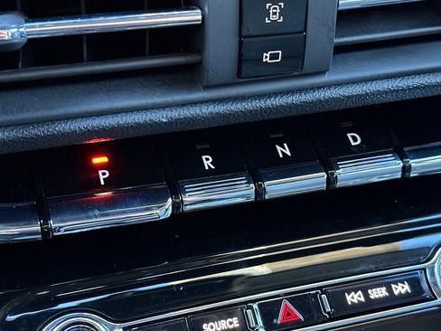 Used 2020 Lincoln Corsair Reserve image 21