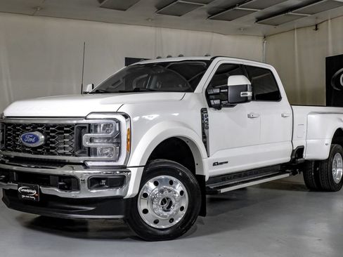 Used 2023 Ford F450 Lariat AWD/4WD image 4