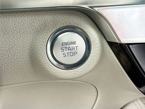 Used 2023 Kia Telluride SX Prestige AWD/4WD image 9