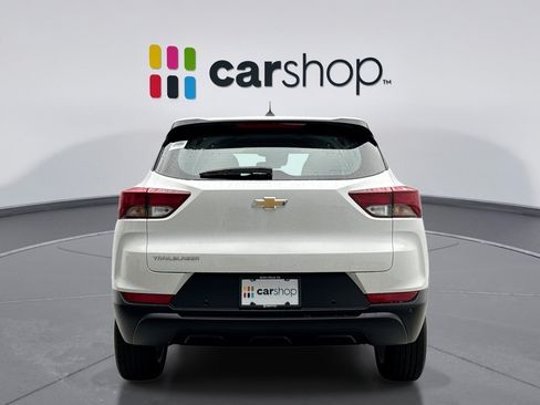 Used 2022 Chevrolet TrailBlazer LS FWD image 4