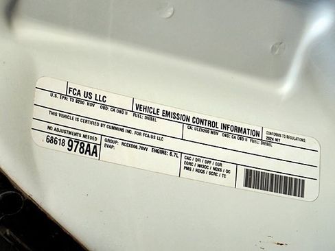 Used 2024 RAM 2500 Big Horn image 39