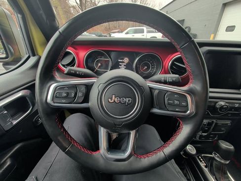 Used 2023 Jeep Wrangler Unlimited Rubicon w/ Cold Weather Group image 19