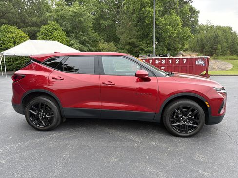 Used 2021 Chevrolet Blazer LT w/ LPO, Black Accent Package FWD image 4