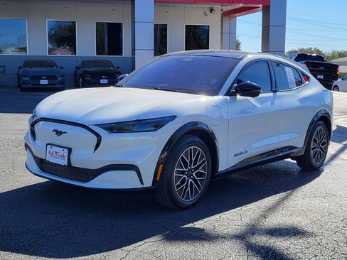 Certified 2024 Ford Mustang Mach-E Premium image 8