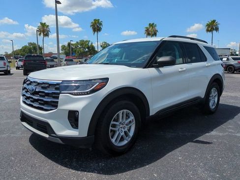 Certified 2026 Ford Explorer Active w/ Active Comfort Package RWD image 9