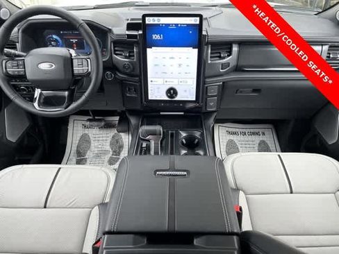 New 2023 Ford F150 Lightning Platinum image 25