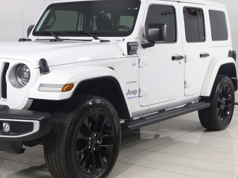 Used 2023 Jeep Wrangler Unlimited Sahara w/ Cold Weather Group AWD/4WD image 53