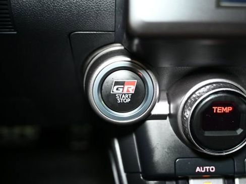 Used 2022 Toyota GR86 Premium image 38