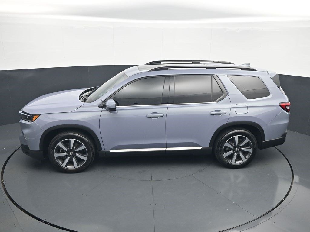 Used 2025 Honda Pilot Touring image 34