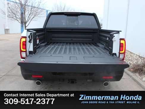 New 2026 Honda Ridgeline Black Edition image 9