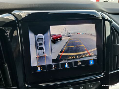 Used 2022 Chevrolet Traverse RS FWD image 37