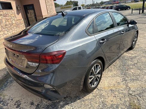 Used 2023 Kia Forte LXS FWD image 8