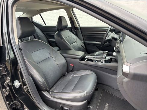 Used 2023 Nissan Altima 2.5 SL FWD image 12