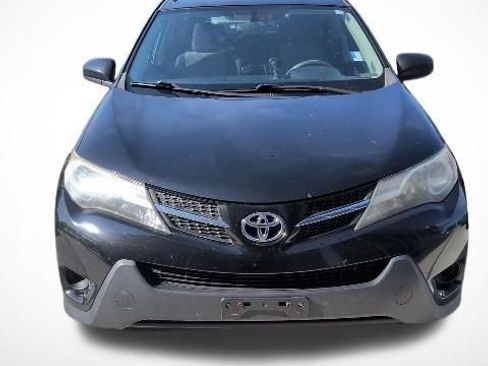Used 2015 Toyota RAV4 LE AWD/4WD image 2