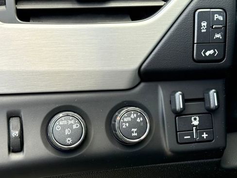 Certified 2016 GMC Yukon XL SLT w/ Open Road Package image 20