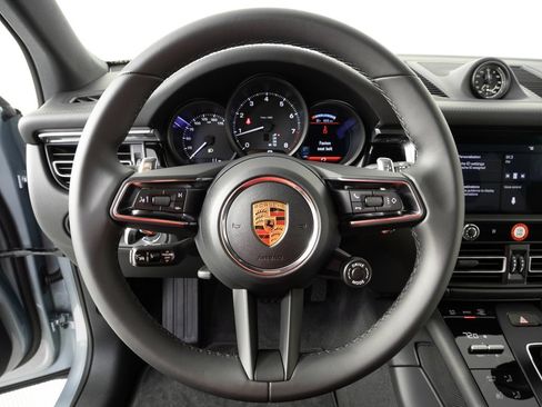 New 2026 Porsche Macan image 9