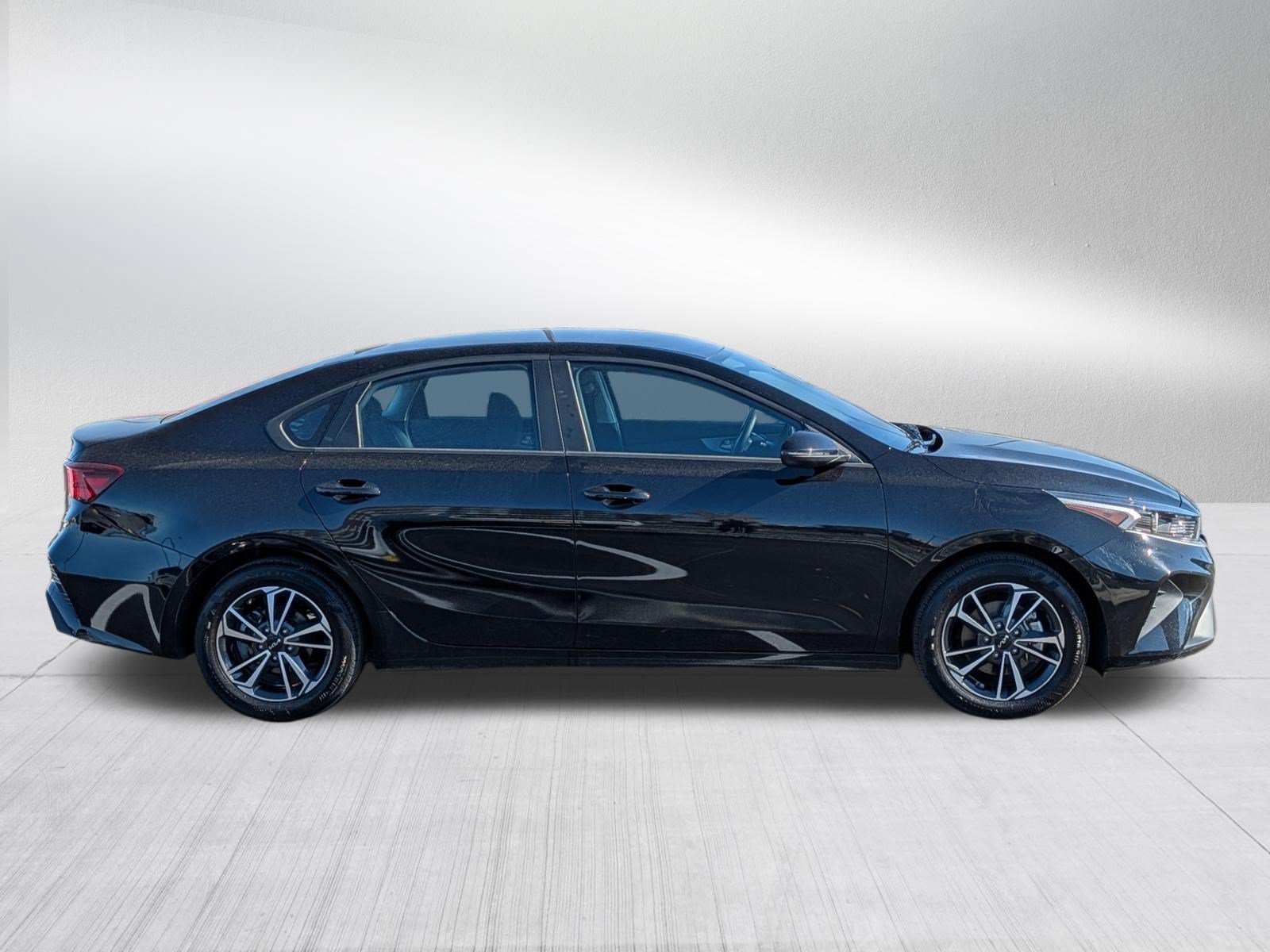 Certified 2024 Kia Forte LXS w/ LXS Technology Package FWD image 8