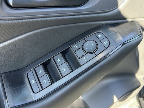 New 2026 Nissan Rogue S image 33