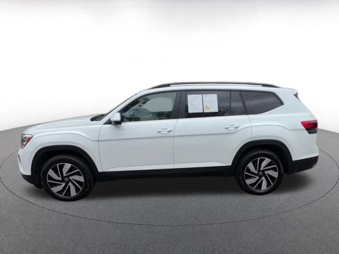 Used 2026 Volkswagen Atlas SE FWD image 9