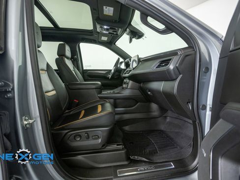 Used 2024 GMC Yukon XL AT4 w/ AT4 Premium Plus Package AWD/4WD image 42