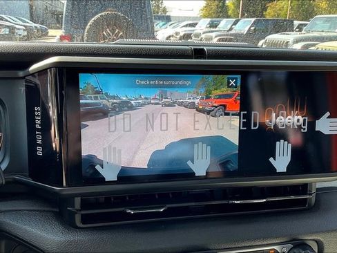 New 2025 Jeep Gladiator Sport image 20