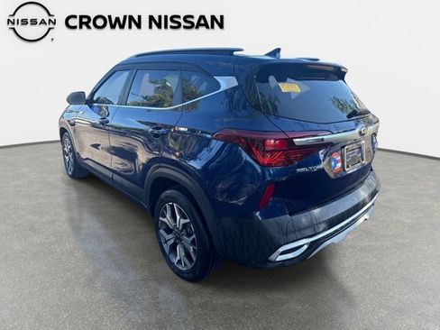 Used 2021 Kia Seltos EX image 6