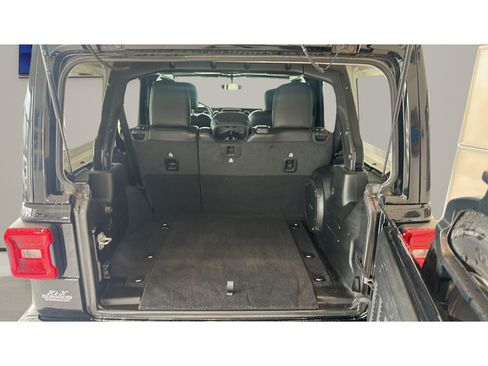 Used 2020 Jeep Wrangler Unlimited Sahara w/ Dual Top Group AWD/4WD image 15