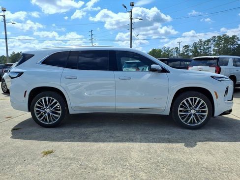 New 2026 Buick Enclave Avenir image 8