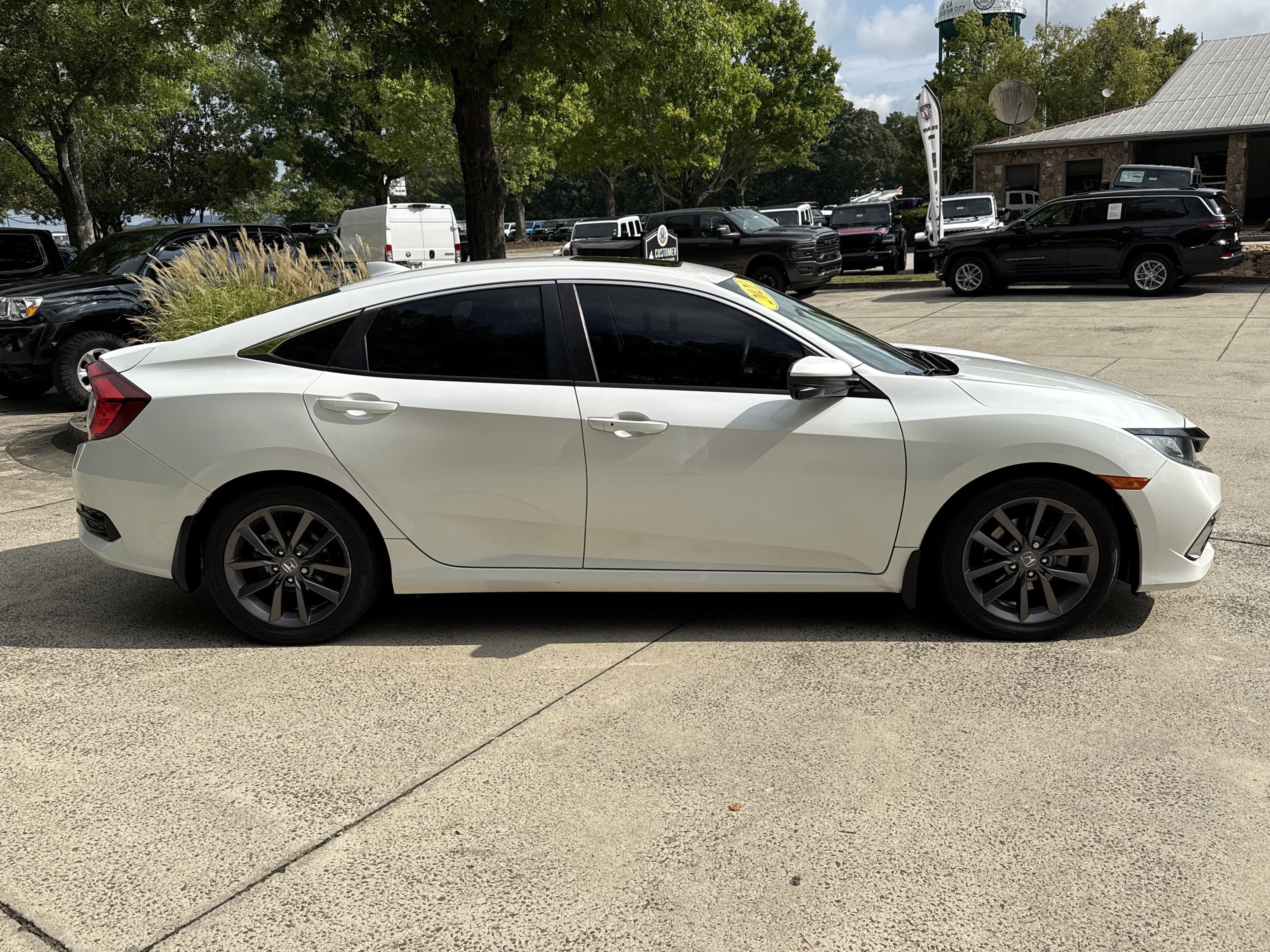 Used 2021 Honda Civic EX-L image 8