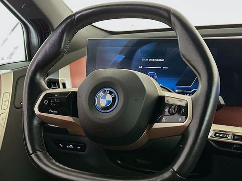 Used 2023 BMW iX xDrive50 w/ Ultimate Package 2 image 8