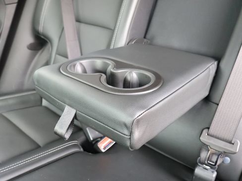 Used 2023 GMC Terrain SLT w/ Infotainment Package II AWD/4WD image 26