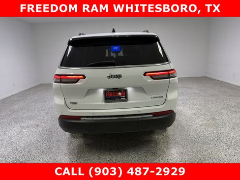 Used 2024 Jeep Grand Cherokee L Limited RWD image 5
