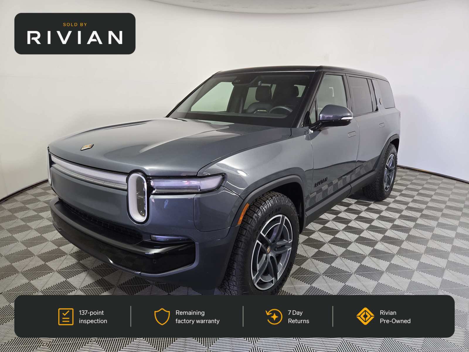 Used 2025 Rivian R1S Adventure Dual AWD/4WD image 1