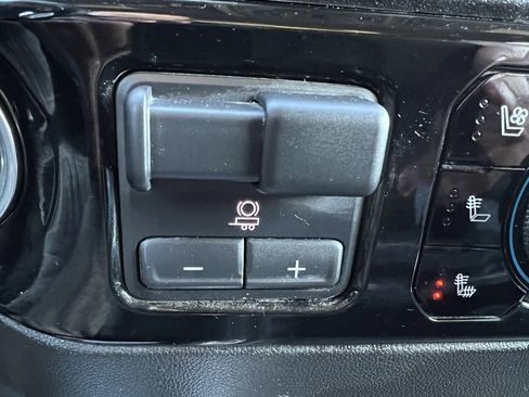 Used 2024 Chevrolet Silverado 2500 LTZ w/ LTZ Convenience Package image 48