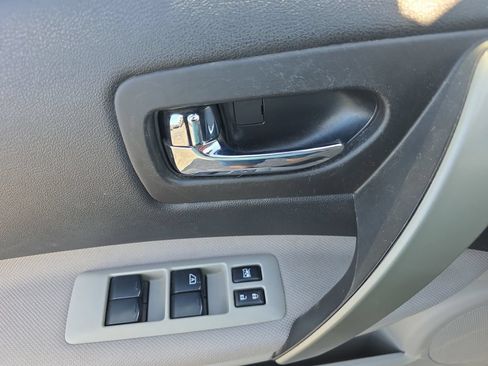 Used 2015 Nissan Rogue S w/ Convenience Package AWD/4WD image 14